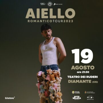 AIELLO FA ESPLODERE IL TEATRO DI CIRELLA