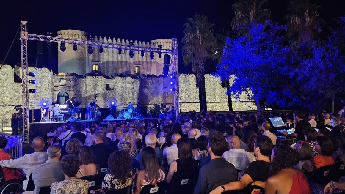 SERGIO CAMMARIERE INCANTA SANTA SEVERINA