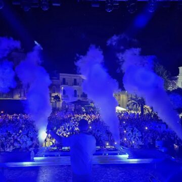 CON GABRY PONTE ESPLODE PIAZZA CASTELLO DI REGGIO  C.