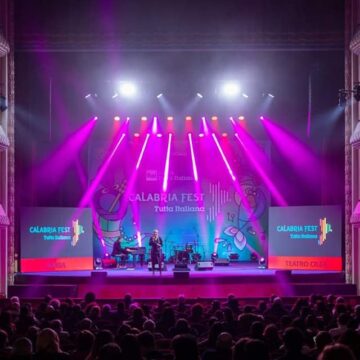 IL CALABRIA FEST RAI RADIO TUTTA ITALIANA 2023 AL TEATRO RENDANO DI COSENZA