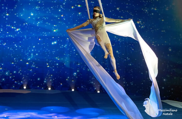 MERAVIGLIA PER ALIS DI LE CIRQUE TOP PERFORMERS AL PALACALAFIORE DI REGGIO MERAVIGLIA PER ALIS DI LE CIRQUE TOP PERFORMERS AL PALACALAFIORE DI REGGIO