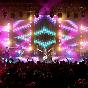 MAX GAZZE’ INFIAMMA DIAMANTE, MIGLIOR ALBUM E TOUR DEL 2016