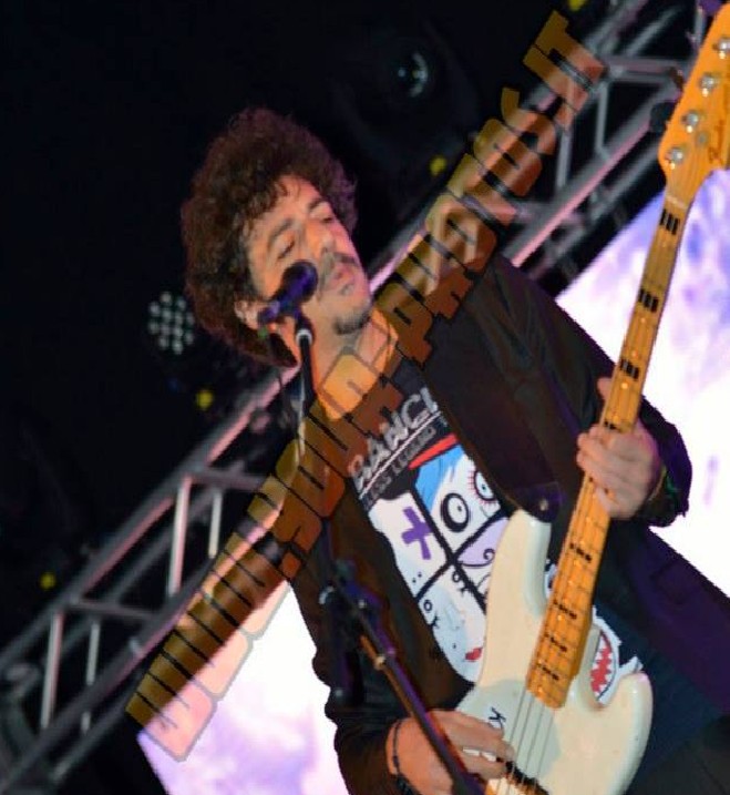 MAX GAZZE’ IN TRIONFO AL TEATRO CILEA DI REGGIO CALABRIA MAX GAZZE’ IN TRIONFO AL TEATRO CILEA DI REGGIO CALABRIA