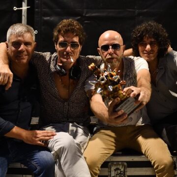 I NEGRITA ‘PREMIATI’ ACCENDONO PIAZZA DUOMO DI REGGIO CALABRIA