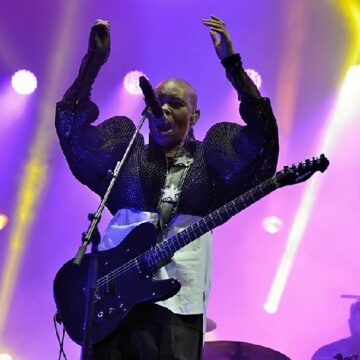 GLI SKUNK ANANSIE INFIAMMANO IL CAPODANNO INTERNAZIONALE DI COSENZA GLI SKUNK ANANSIE INFIAMMANO IL CAPODANNO INTERNAZIONALE DI COSENZA