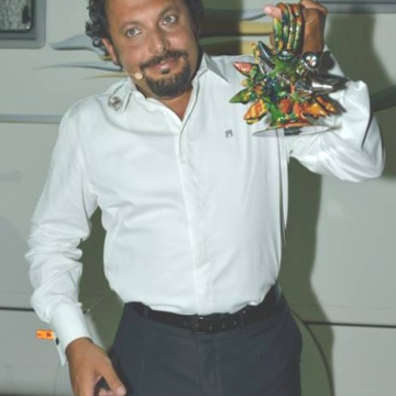 SUCCESSO PER IL NUOVO SHOW DI ENRICO BRIGNANO A CATANZARO