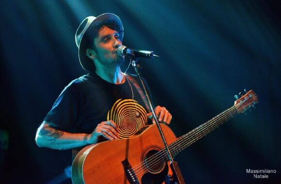 IN DIECIMILA PER FABRIZIO MORO AL DUE MARI DI MAIDA