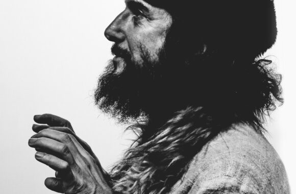 LE BALLATE DI UOMINI E BESTIE DI VINICIO CAPOSSELA AFFASCINANO IL RENDANO