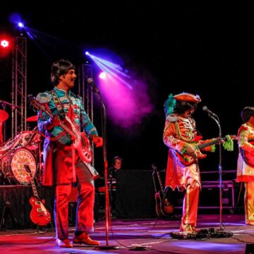 FAVOLOSA REUNION IDEALE DEI BEATLES CON I BEATBOX AL REGGIO LIVE FEST FAVOLOSA REUNION IDEALE DEI BEATLES CON I BEATBOX AL REGGIO LIVE FEST