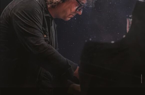 REMO ANZOVINO IINCANTA LO STRETTO NELLA NOTTE DI SAN LORENZO