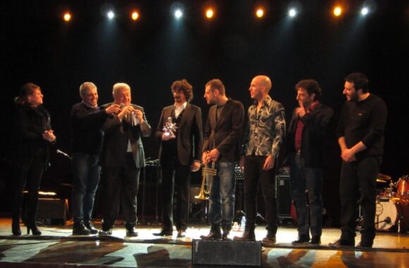 TRIONFO PER SERGIO CAMMARIERE A REGGIO CALABRIA