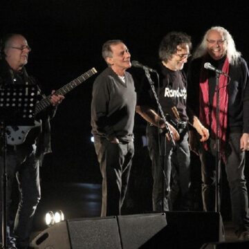 PREMIATA FORNERIA MARCONI E ROBERTO VECCHIONI RIAPRONO IL PALACALAFIORE PREMIATA FORNERIA MARCONI E ROBERTO VECCHIONI RIAPRONO IL PALACALAFIORE