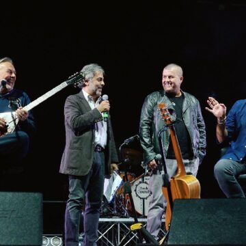 IN TRENTAMILA PER CRISTIANO DEANDRE’ CON MAURO PAGANI E NELLO DANIELE ALL’UNICAL