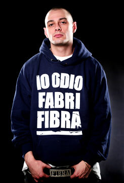 LAMEZIA DEMOFEST & MEI FEST ´08:  STASERA FINALISSIMA,  OSPITI PAOLO BELLI E FABRI FIBRA. INGRESSO LIBERO