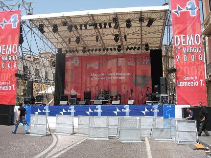 DEMO, 1° MAGGIO A LAMEZIA. SUCCESSO ANCHE SU VIDEOCALABRIA DEMO, 1° MAGGIO A LAMEZIA. SUCCESSO ANCHE SU VIDEOCALABRIA