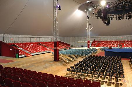 TUTTO PRONTO PER GIANNI MORANDI (FOTO DEL TEATRO)