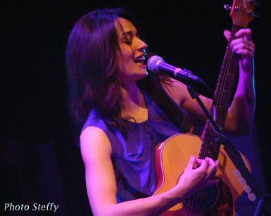 CARMEN CONSOLI INCANTA IL TEATRO GARDEN DI RENDE