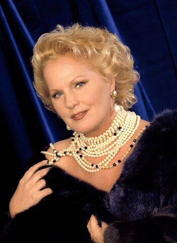 TRIONFO PER KATIA RICCIARELLI AL POLITEAMA DI LAMEZIA T.